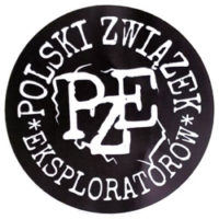 Naklejka papierowa PZE logo